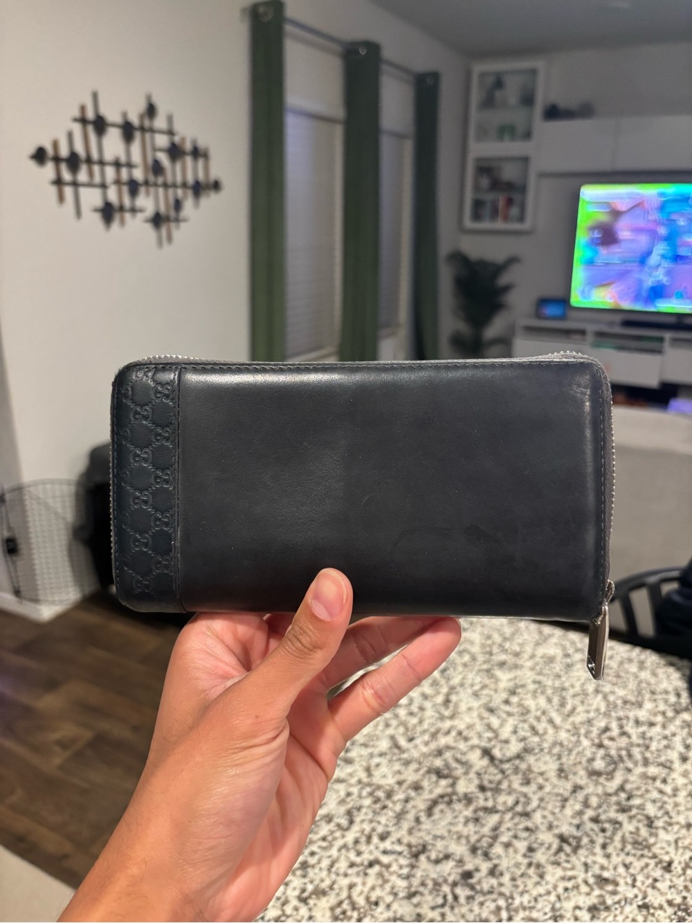 Gucci Guccissima Leather Zip-Around Wallet | Black | Medum